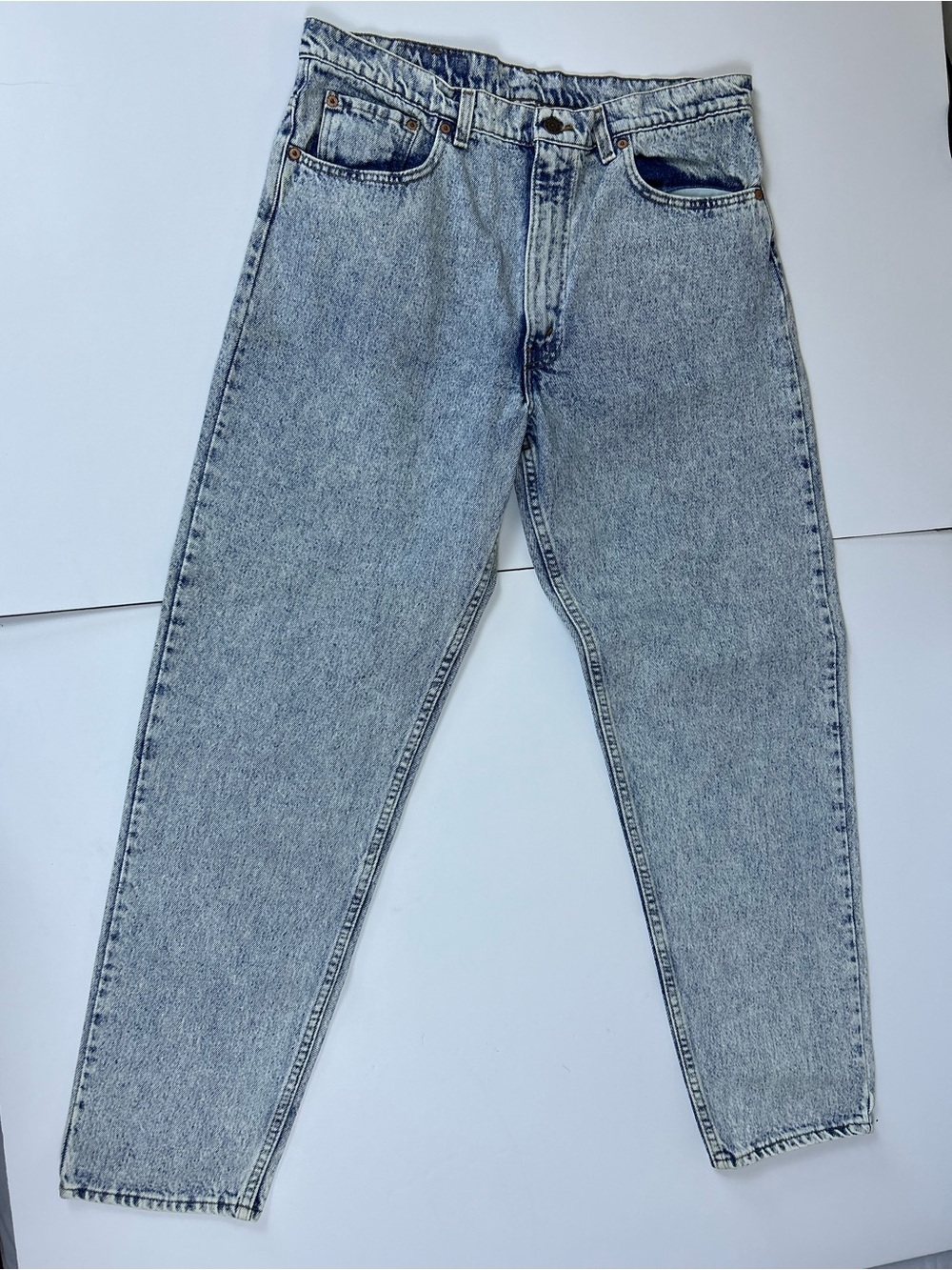 Vintage Levi’s 550 Relaxed Fit Jeans Made in USA Light Wash 38x32 Men’s 100%